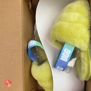Ugg Fluff Yea Slides